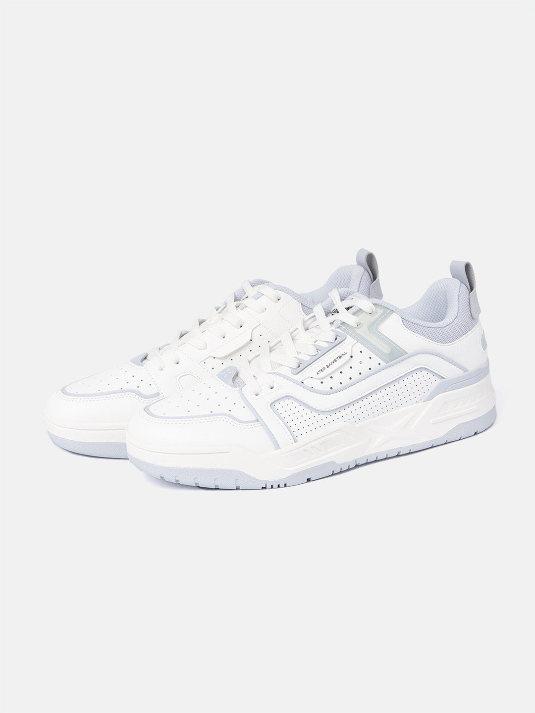 Xtep Men Basketball Shoes