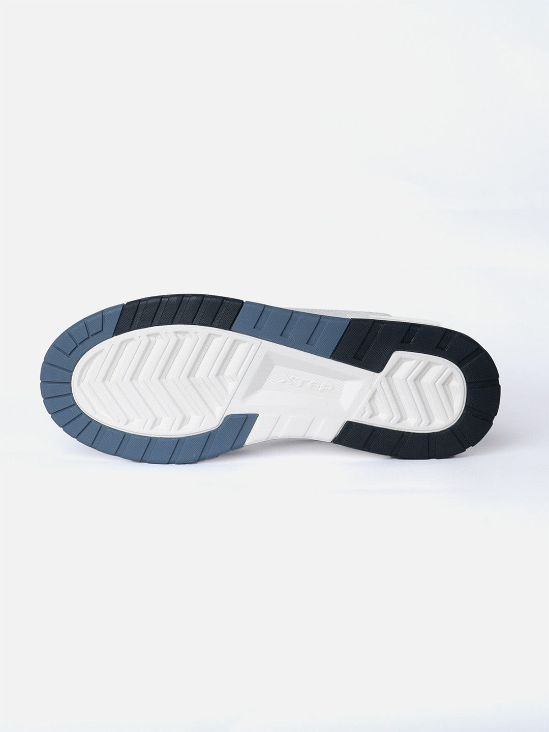 Xtep Colourblocked Sneakers
