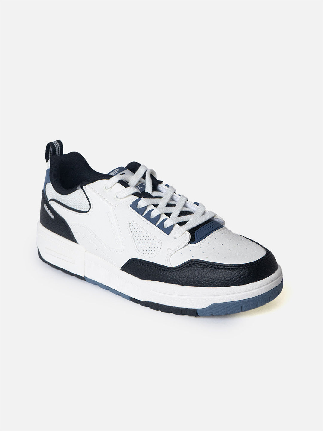 Xtep Colourblocked Sneakers