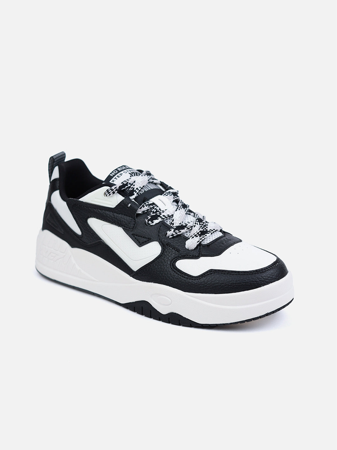 Xtep Men Colourblocked Skateboarding Shoes