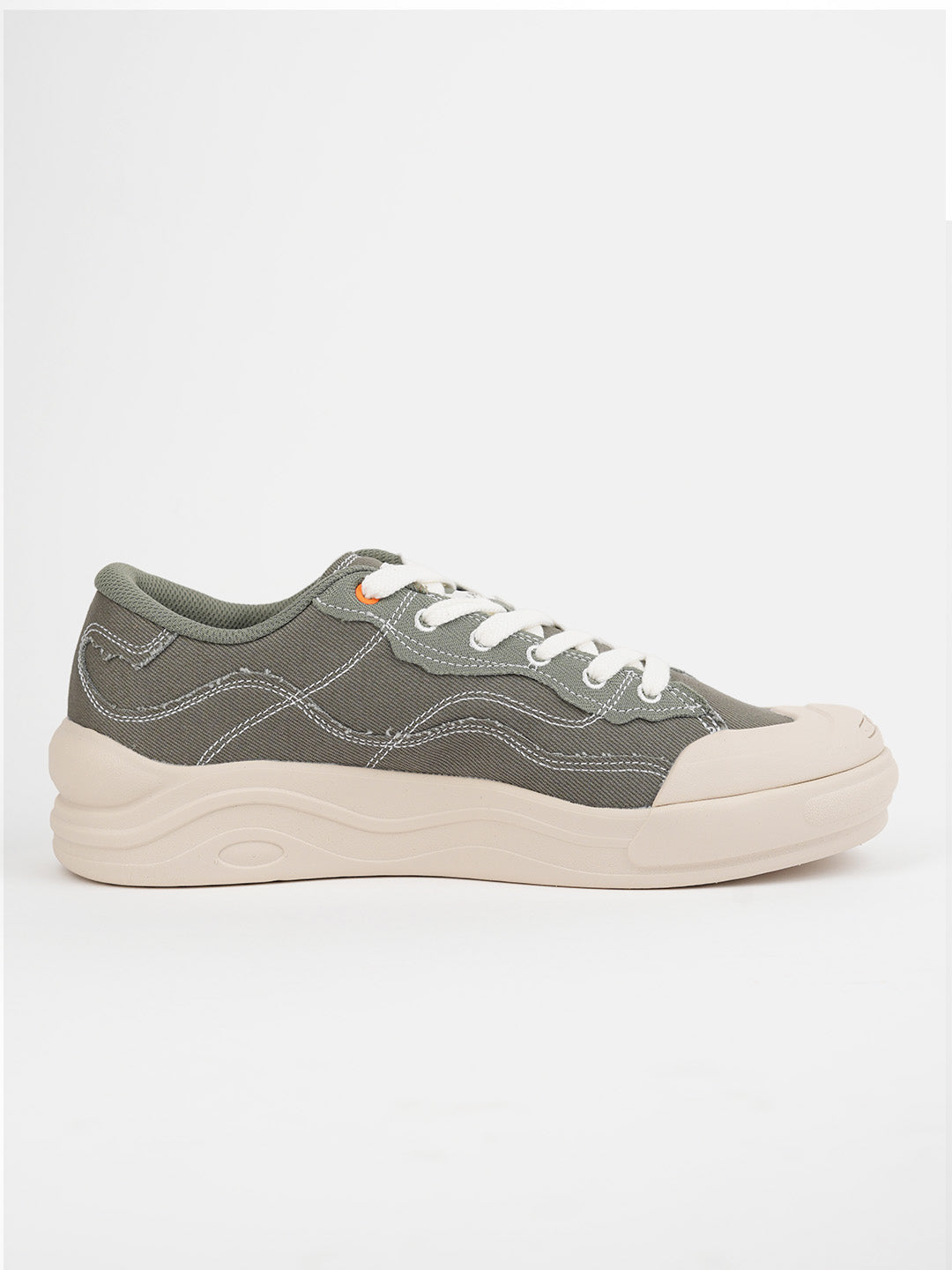 Xtep Colourblocked Skateboarding Shoes - Green / Canvas White / 41