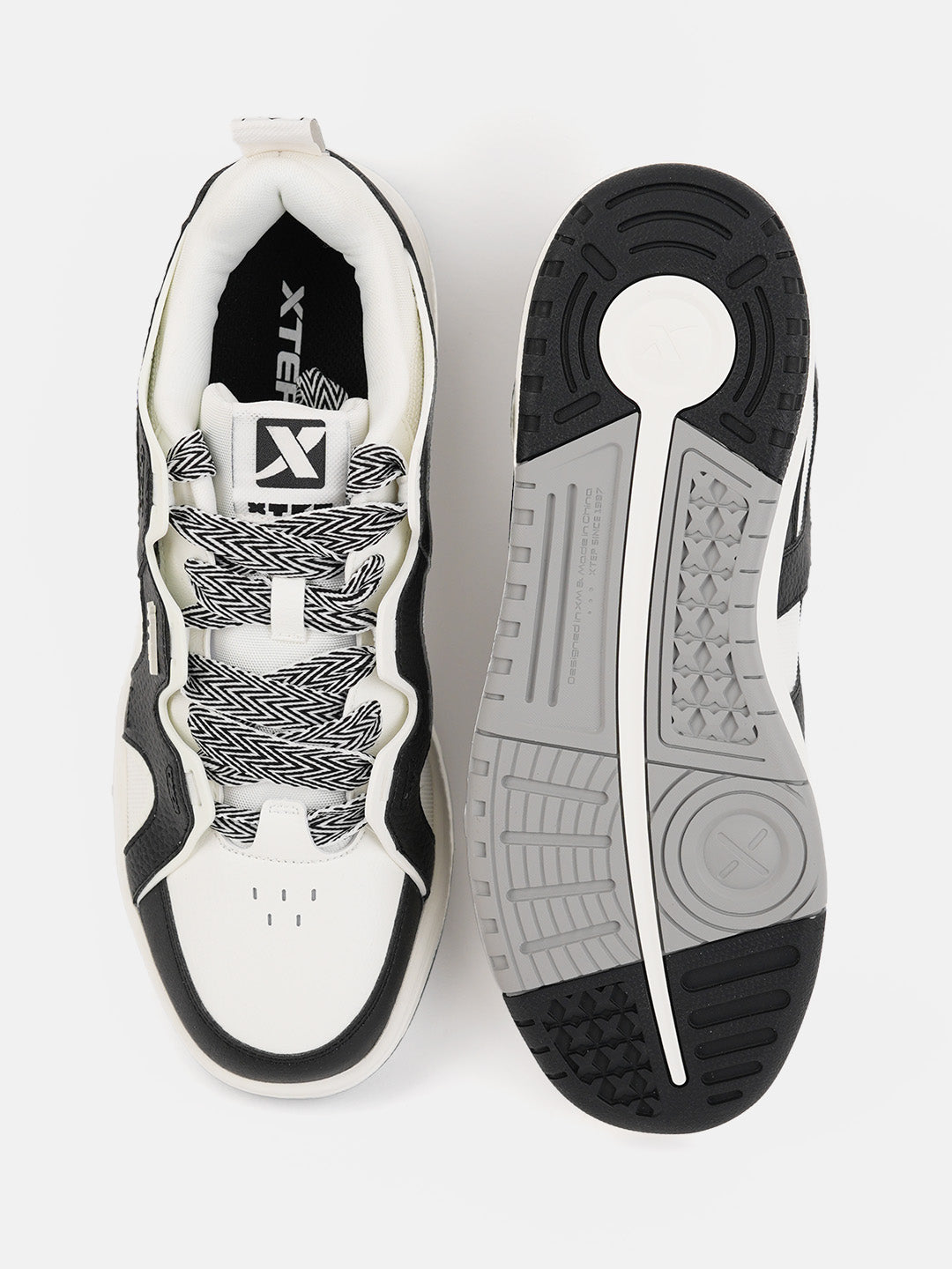 Xtep Men Colorblocked Sneakers
