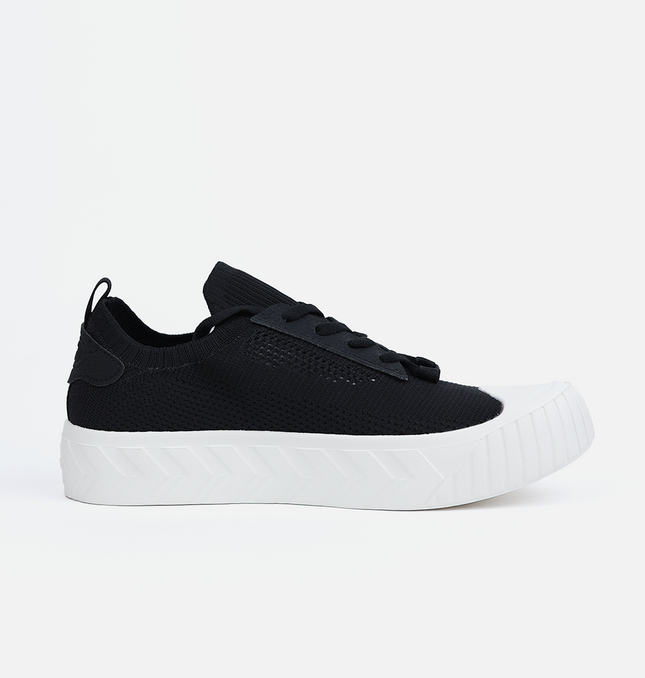 Xtep Women Classic Sneakers - Black White / 35