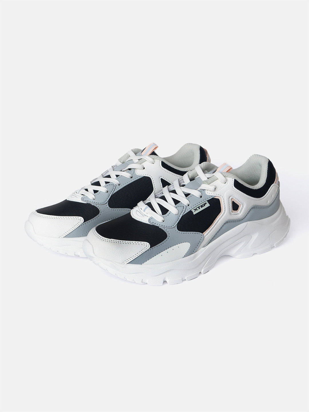 Xtep Women Colourblocked Sneakers